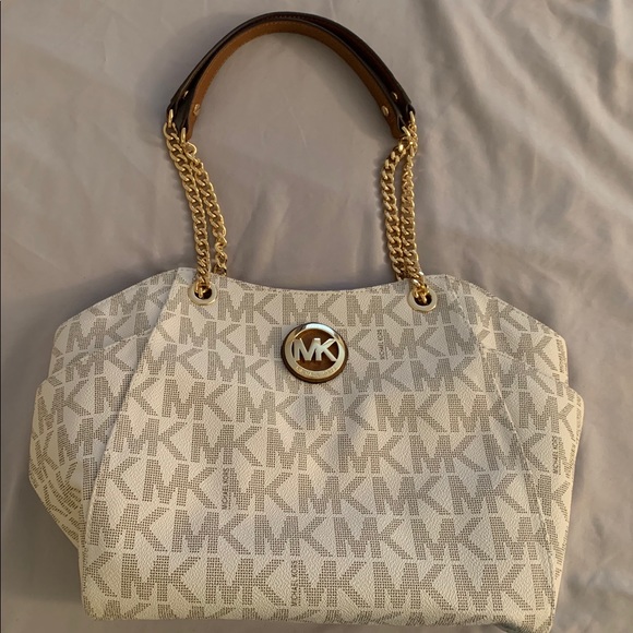 Michael Kors Handbags - Michael Kors purse